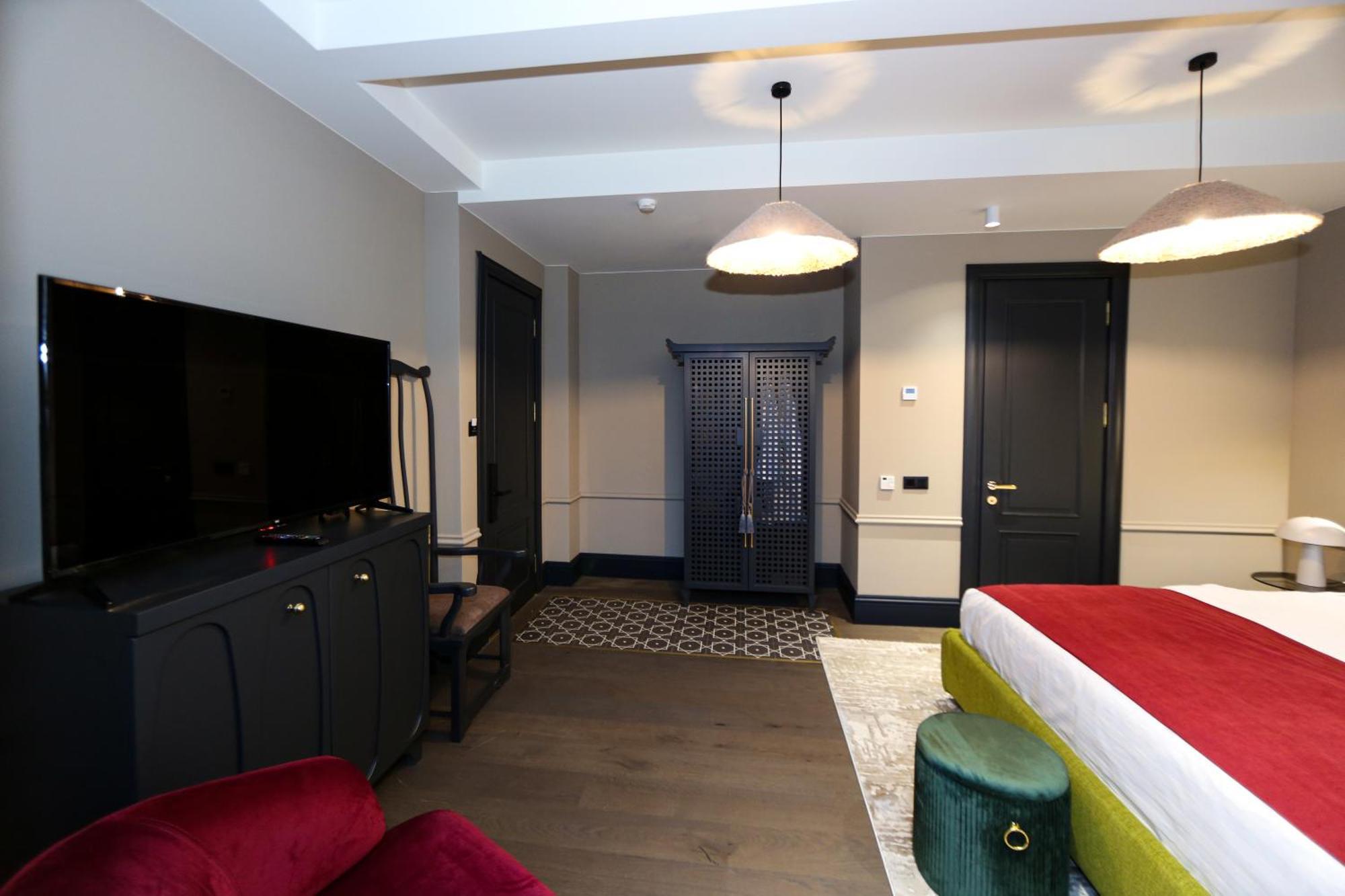 באטומי Hotel Retro מראה חיצוני תמונה